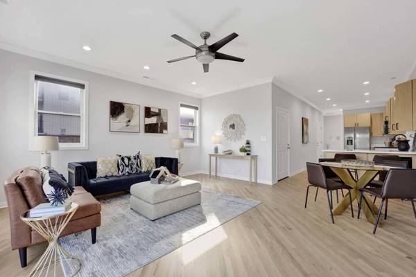 2623 W Belmont AVE #3, Chicago, IL 60618