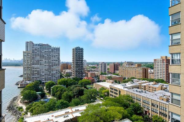 6301 N Sheridan RD #18P, Chicago, IL 60660