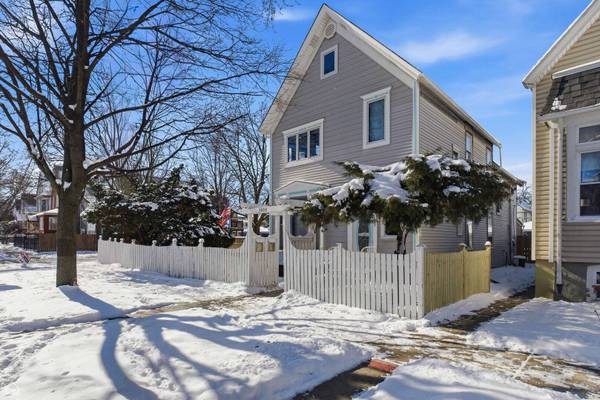 3404 N Albany AVE, Chicago, IL 60618