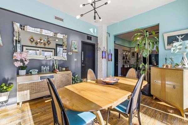 3404 N Albany AVE, Chicago, IL 60618
