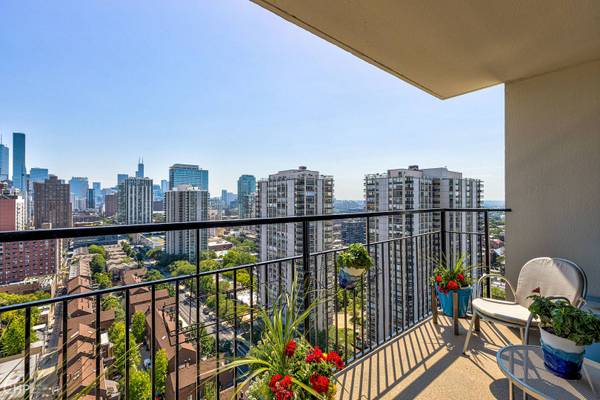 88 W Schiller ST #2602, Chicago, IL 60610