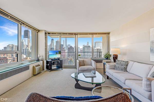 88 W Schiller ST #2602, Chicago, IL 60610