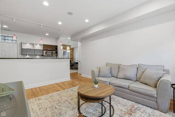 1360 W Estes AVE #2N, Chicago, IL 60626