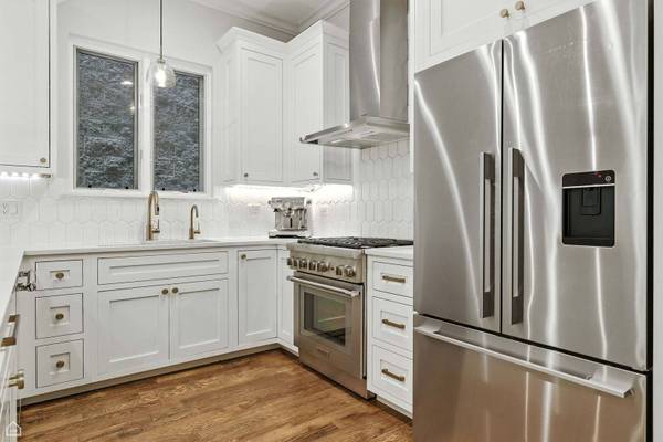 2920 N Damen AVE #1, Chicago, IL 60618