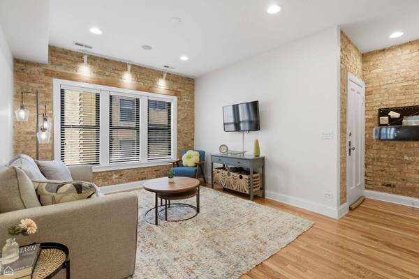 1360 W Estes AVE #2N, Chicago, IL 60626