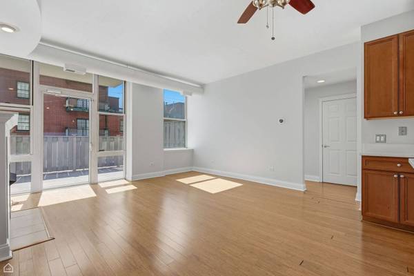 1001 W Madison ST #204, Chicago, IL 60607