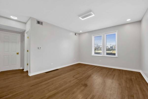 3024 N Pulaski RD #4B, Chicago, IL 60641