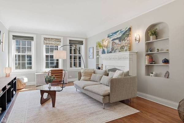 2331 W Farwell AVE #3N, Chicago, IL 60645