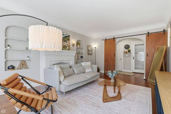 2331 W Farwell AVE #3N, Chicago, IL 60645