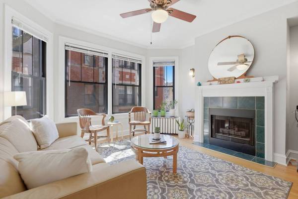 7639 N Eastlake TER #2B, Chicago, IL 60626