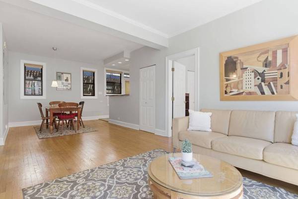 7639 N Eastlake TER #2B, Chicago, IL 60626