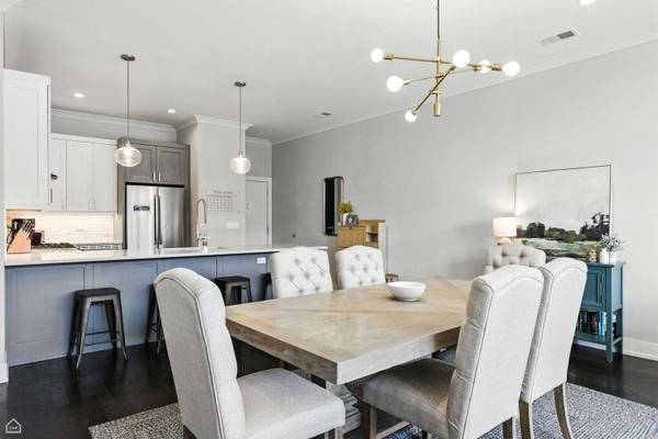3530 N Lincoln AVE #403, Chicago, IL 60657