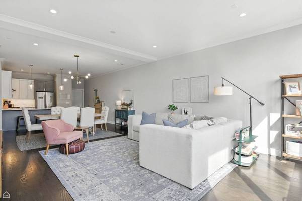 3530 N Lincoln AVE #403, Chicago, IL 60657