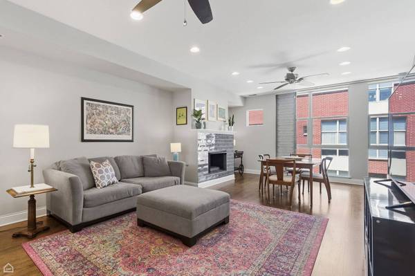 6951 N WESTERN AVE #B, Chicago, IL 60645
