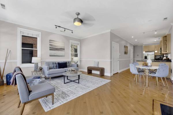 2637 W Belmont AVE #3, Chicago, IL 60618