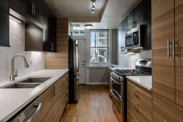 1408 W Argyle ST #1W, Chicago, IL 60640
