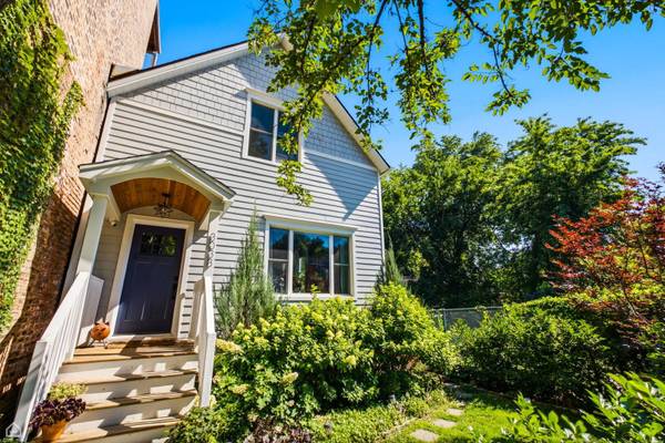 3038 W Diversey AVE