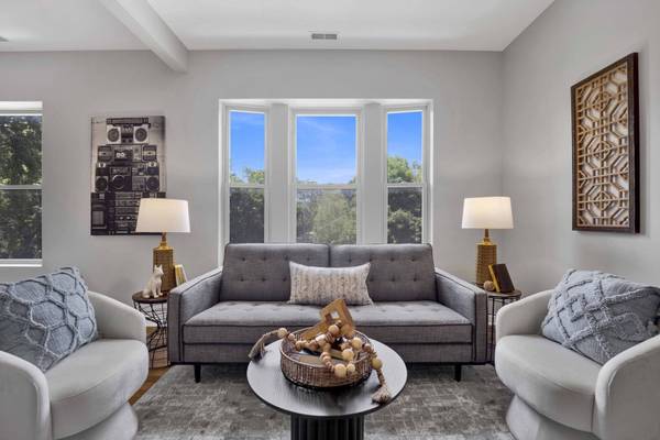 1457 W Thome AVE #2, Chicago, IL 60660