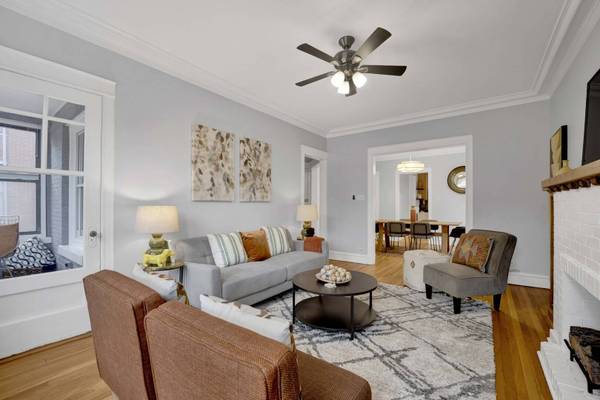 1915 W Montrose AVE #2, Chicago, IL 60613