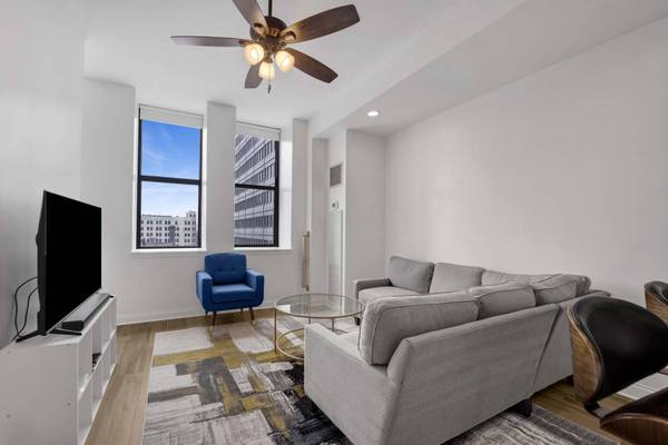 8 W Monroe ST #2001, Chicago, IL 60603