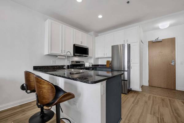 8 W Monroe ST #2001, Chicago, IL 60603