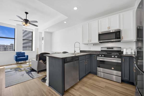 8 W Monroe ST #2001, Chicago, IL 60603