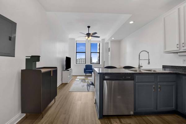 8 W Monroe ST #2001, Chicago, IL 60603