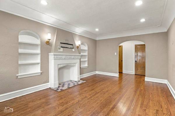 2325 W Farwell AVE #3S, Chicago, IL 60645