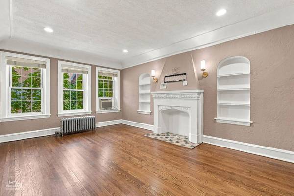2325 W Farwell AVE #3S, Chicago, IL 60645