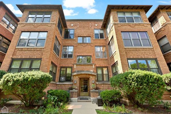 4448 N Malden ST #3