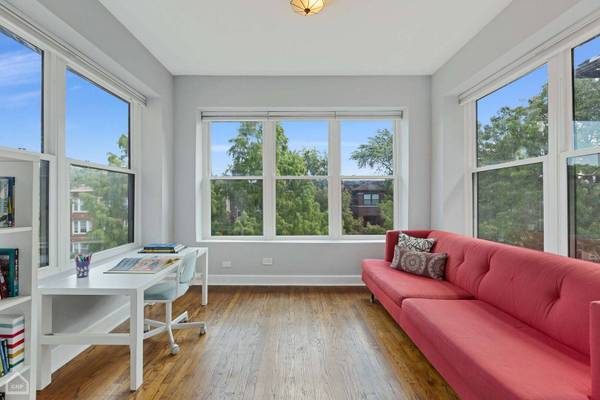4448 N Malden ST #3, Chicago, IL 60640
