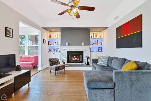 4448 N Malden ST #3, Chicago, IL 60640
