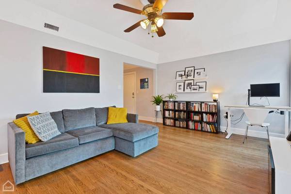 4448 N Malden ST #3, Chicago, IL 60640