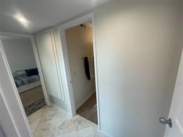 779 N Sequoia LN, Azusa, CA 91702