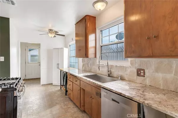 1146 N Azusa, Azusa, CA 91702