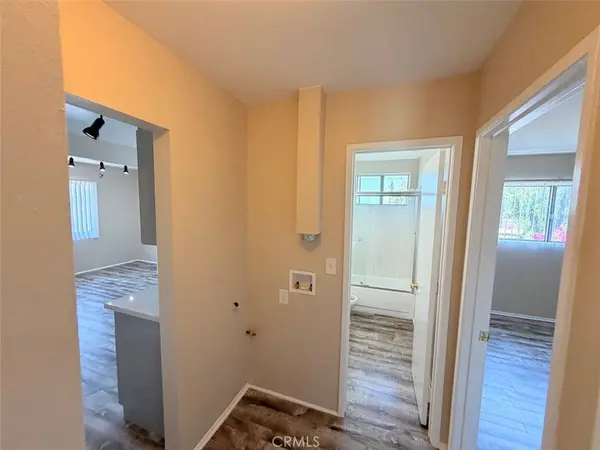 537 W Crescent DR #1/2, Azusa, CA 91702