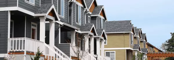 Monthly Rental vs. Short-Term Rental in Knoxville & Surrounding Areas: What’s Better for Your Income?
