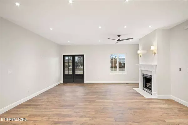 1983 Kaylee Dr, Jefferson City, TN 37760