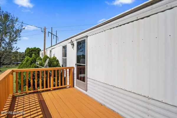 579 Hodge Rd, Bean Station, TN 37708