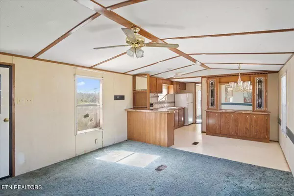 579 Hodge Rd, Bean Station, TN 37708