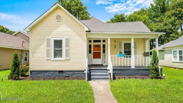 2611 Fenwood Dr, Knoxville, TN 37918