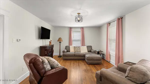 2611 Fenwood Dr, Knoxville, TN 37918