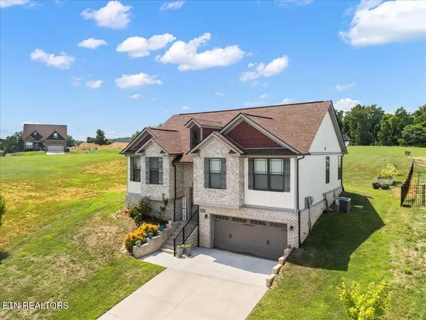 3182 Bridgewater Blvd, Morristown, TN 37814