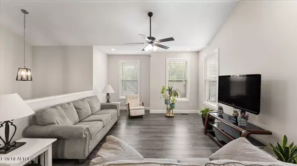 3182 Bridgewater Blvd, Morristown, TN 37814