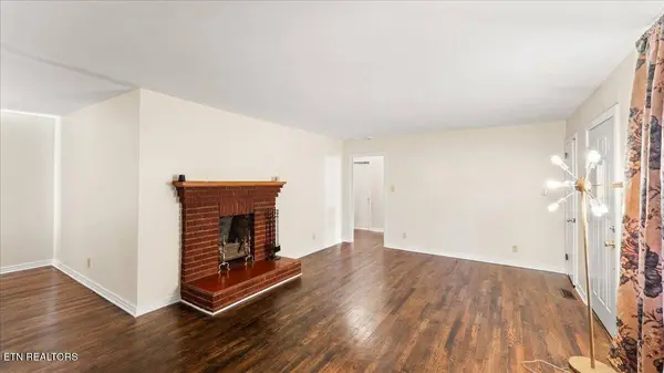 308 Centeroak Drive, Knoxville, TN 37920