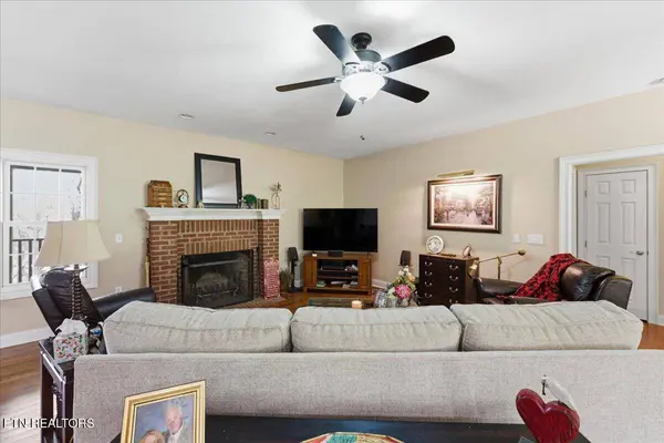 1999 Repass Rd, New Market, TN 37820