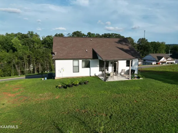 3182 Bridgewater Blvd, Morristown, TN 37814