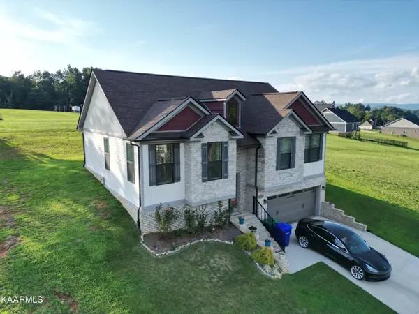 3182 Bridgewater Blvd, Morristown, TN 37814