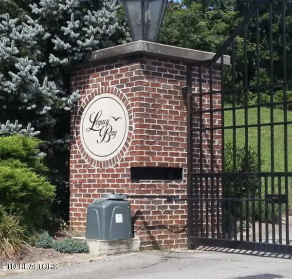 1221 Legacy Bay Drive, Mooresburg, TN 37811