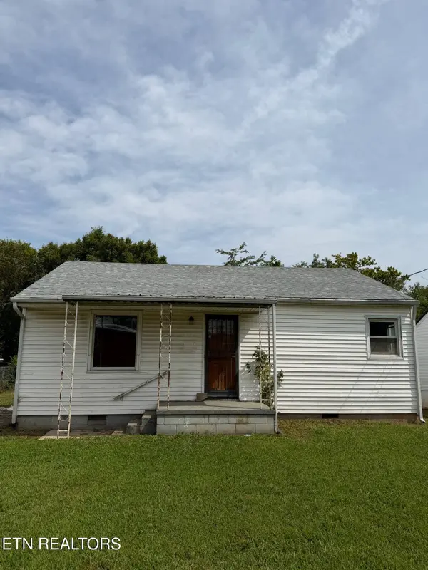 3754 Speedway CIR, Knoxville, TN 37914